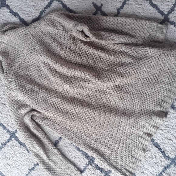 Forever 21 sweater - Picture 3 of 5